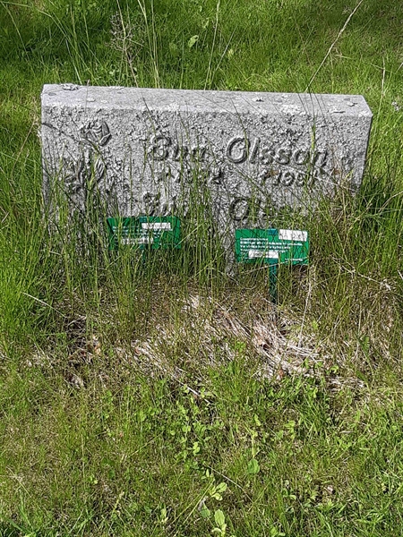 Grave number: KA 12    55