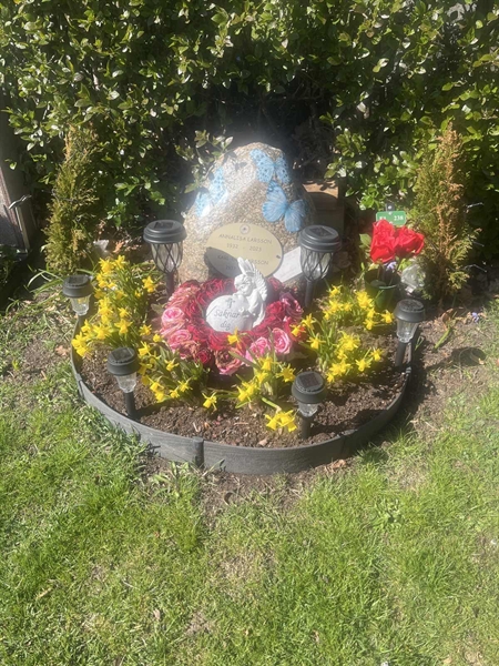 Grave number: 1 3 F1 238