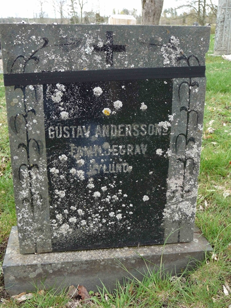 Grave number: JÄ 1 131:132