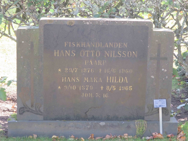 Grave number: HK J    21, 22