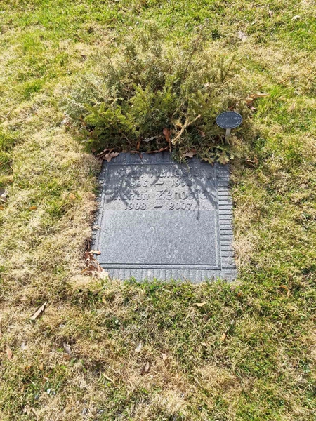 Grave number: 1 02 79