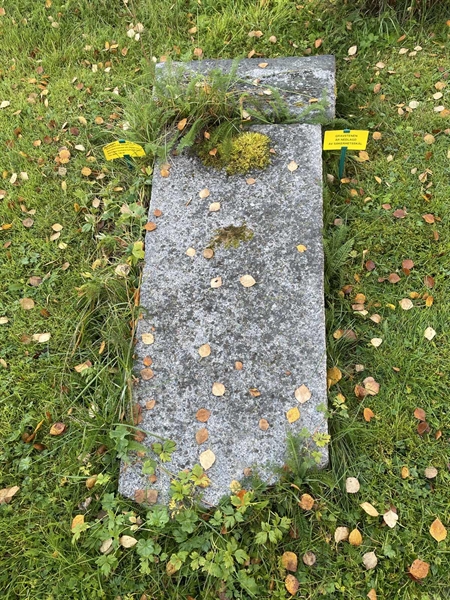 Grave number: UN F    12, 13, 14