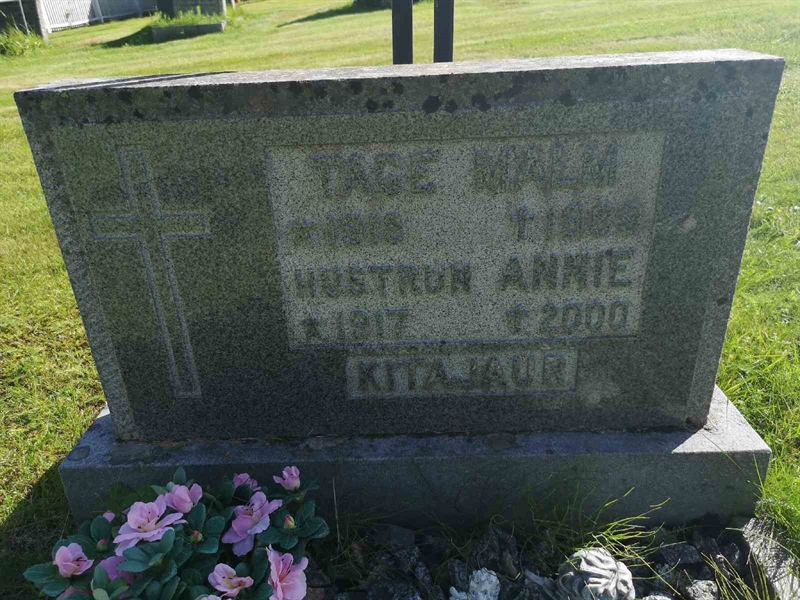 Gravnummer: POK 02     3