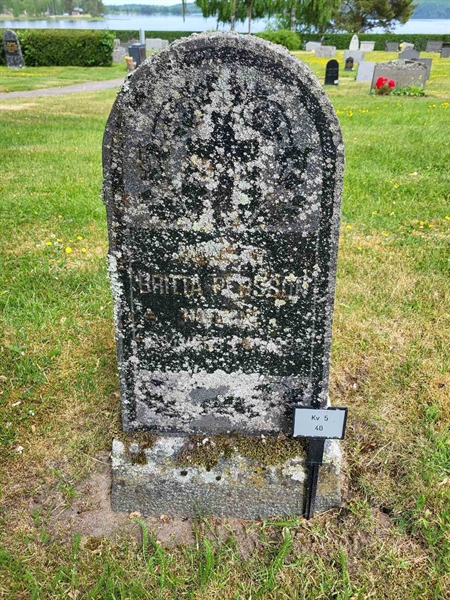 Grave number: kö 01 05    40