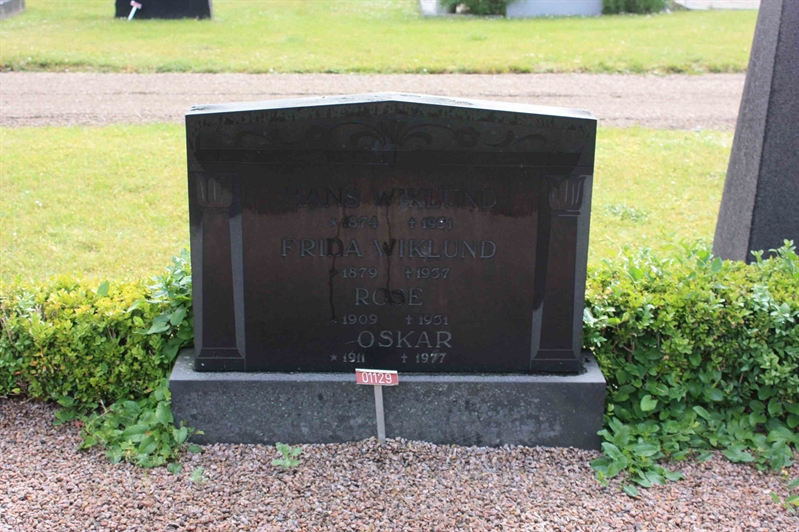 Grave number: Ö 01i   198, 199, 200