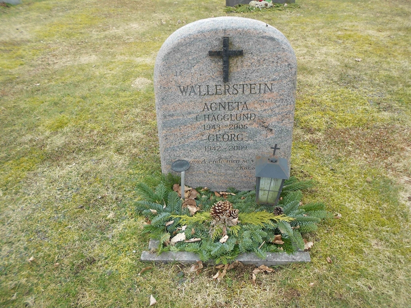 Grave number: V 5   169A, 169B
