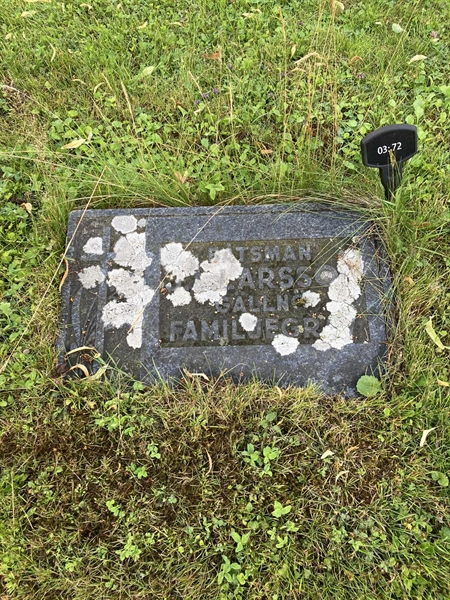 Grave number: 1 03    72