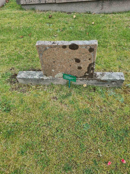 Grave number: F 04   163