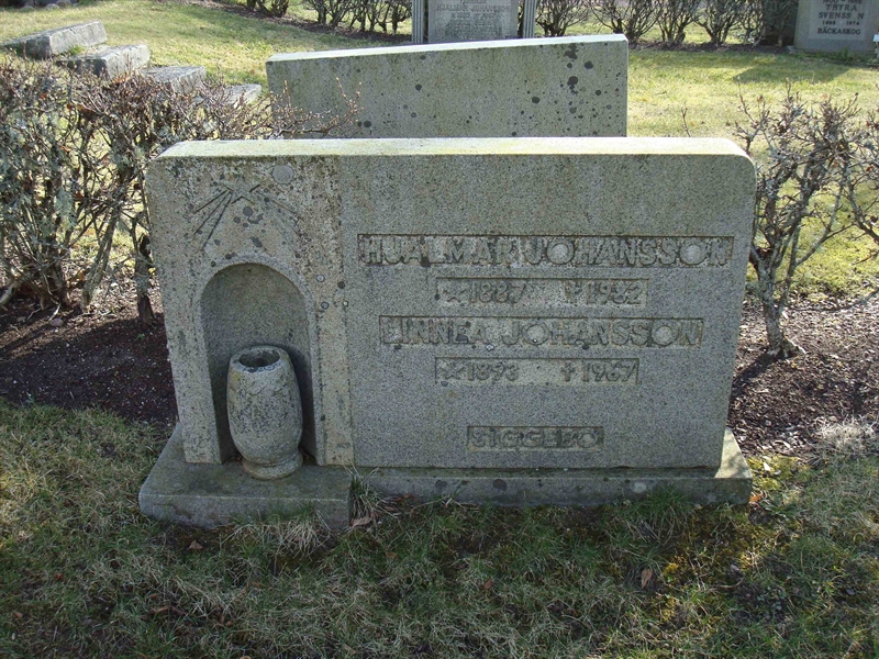 Grave number: KU 08    54, 55