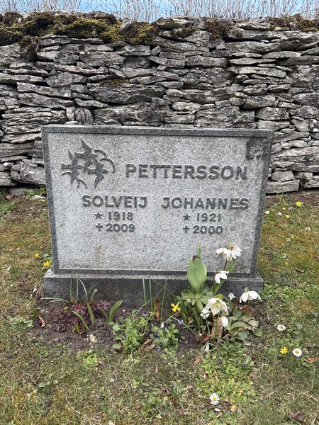 Grave number: FA 22