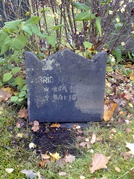 Grave number: NO 25   975