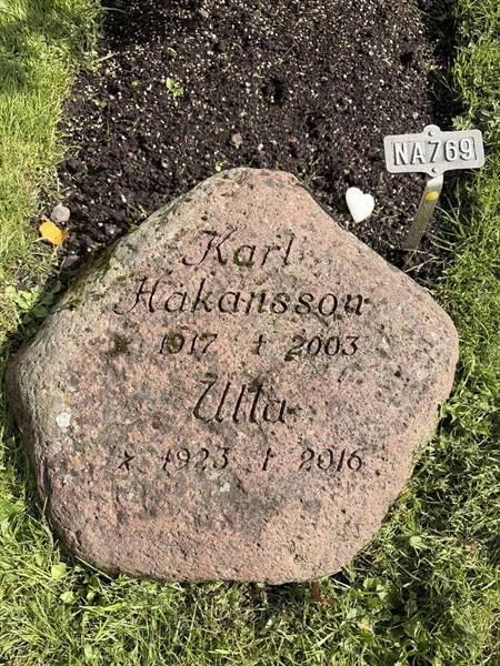 Grave number: 1 NA   769