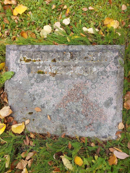 Grave number: UN D    16, 17