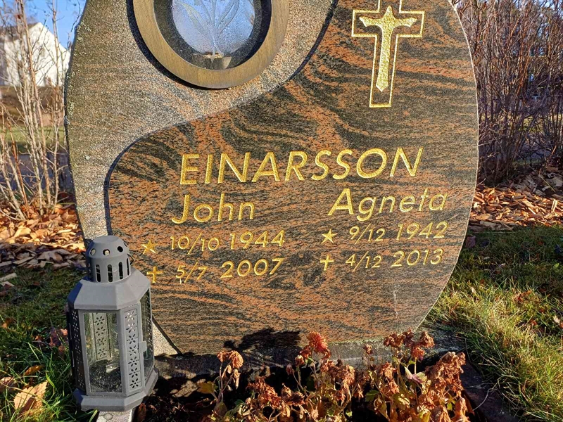 Grave number: JÄ 3 8022