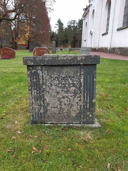 Grave number: AL 2   105