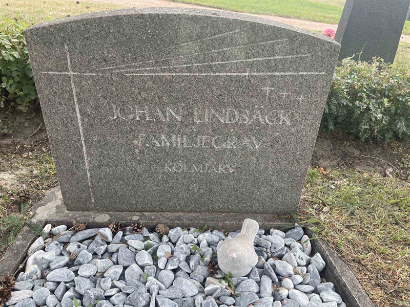 Grave number: 001 1   353