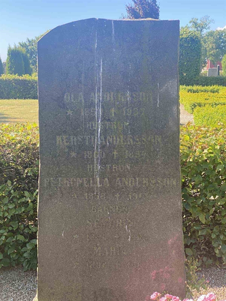 Grave number: VN C     8