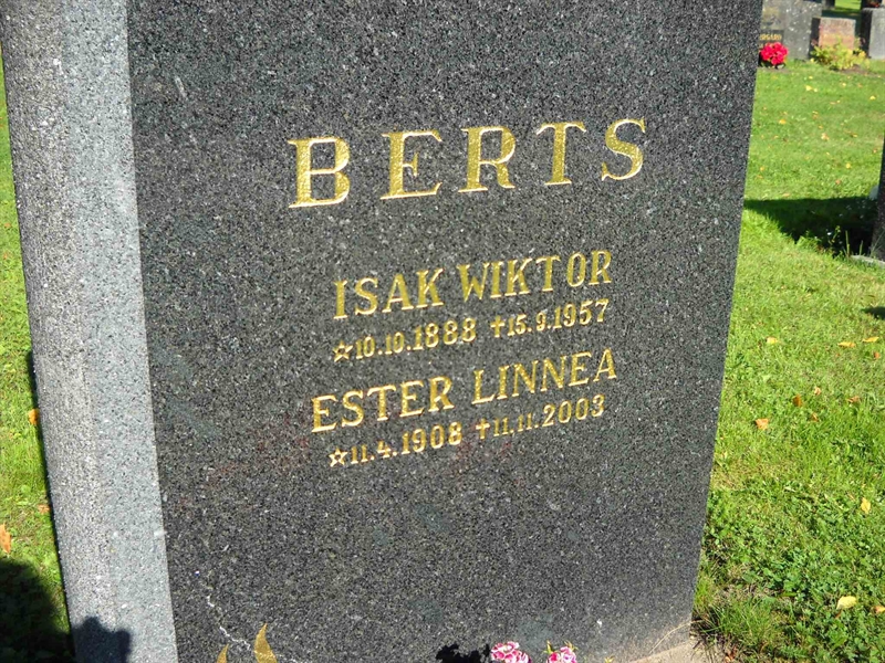 Grave number: 3 MB 18 39-40