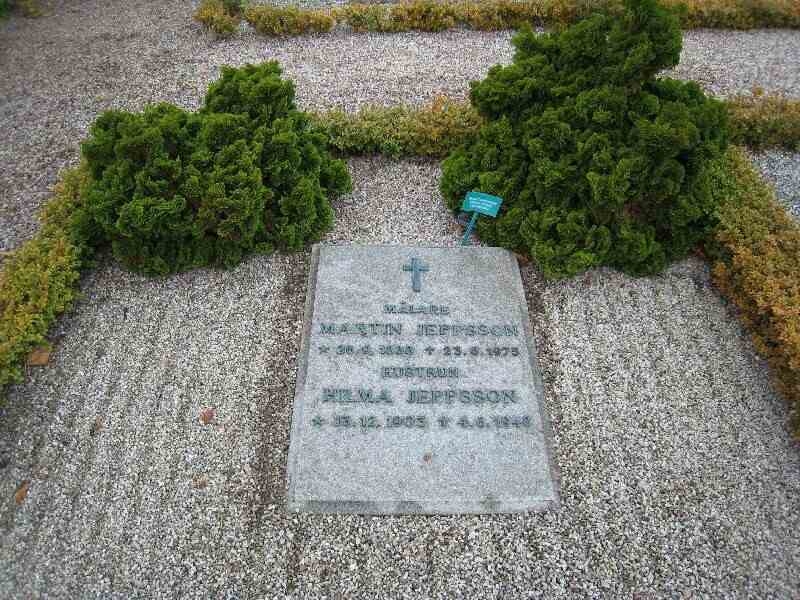 Grave number: NK F 13-14