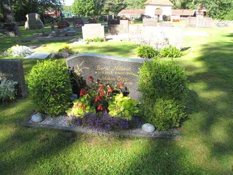 Grave number: ÅS G G    42, 43