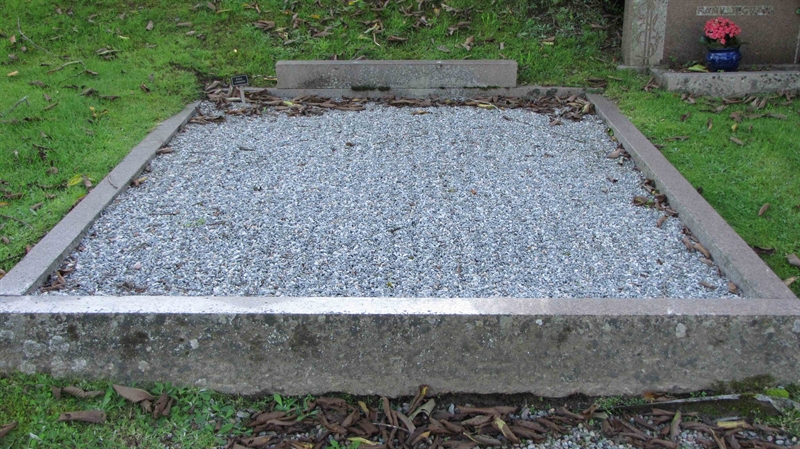 Grave number: HG HÄGER    13, 14