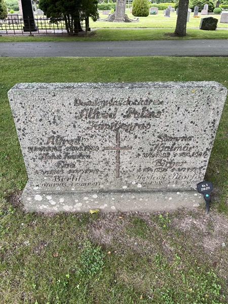 Grave number: 33 3   210-211