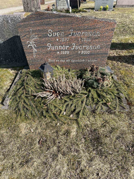 Grave number: 50 F   115-116