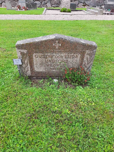 Grave number: 3 01   44