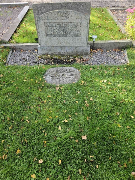 Grave number: Fr 7   927-928