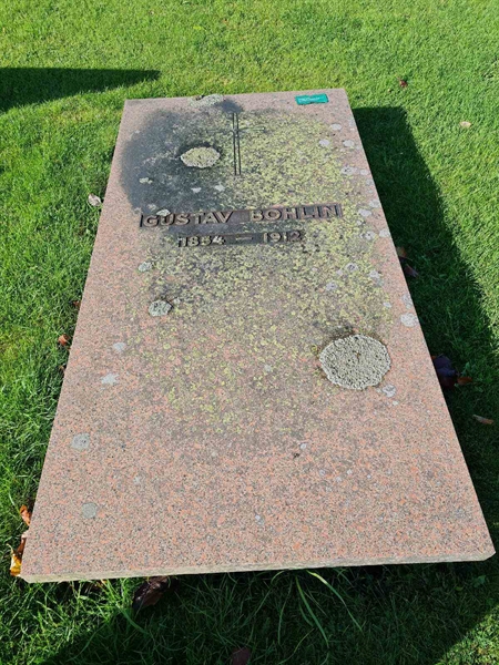 Grave number: KG 09   519