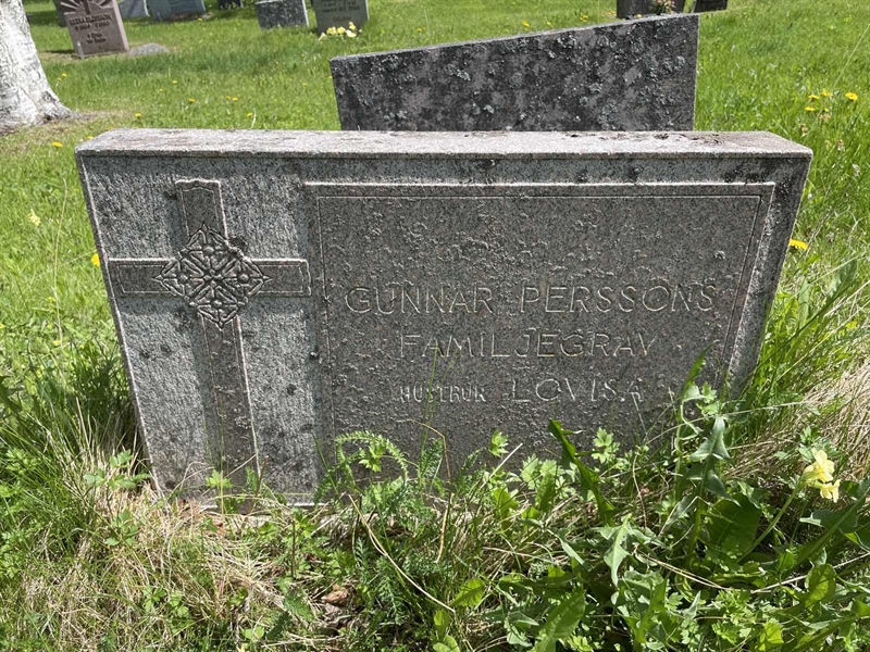 Grave number: KA F   536, 537