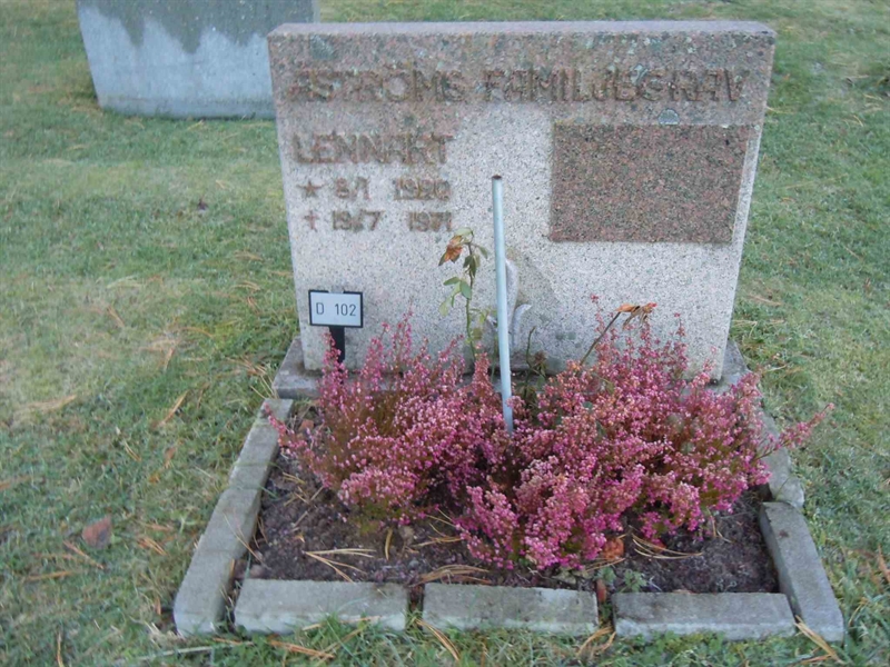 Grave number: 1 ND   102