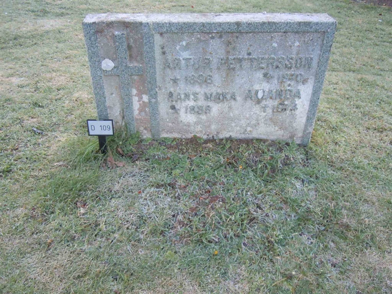 Grave number: 1 ND   109