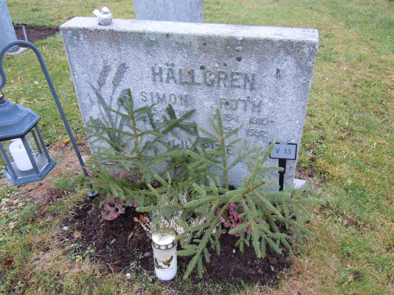 Grave number: 1 NV    13