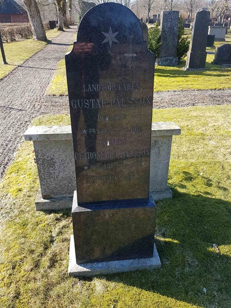 Grave number: RK Å 2    27, 28
