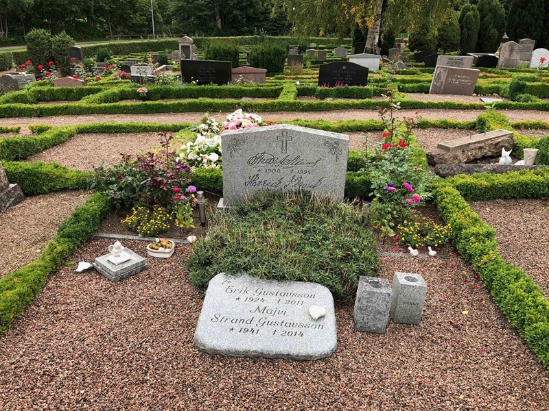 Grave number: Kå 23    38, 39