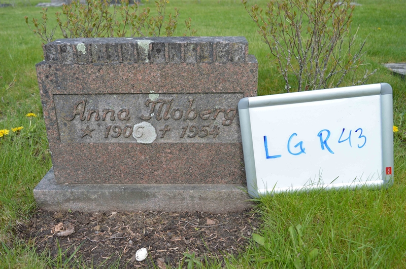Grave number: LG R    43