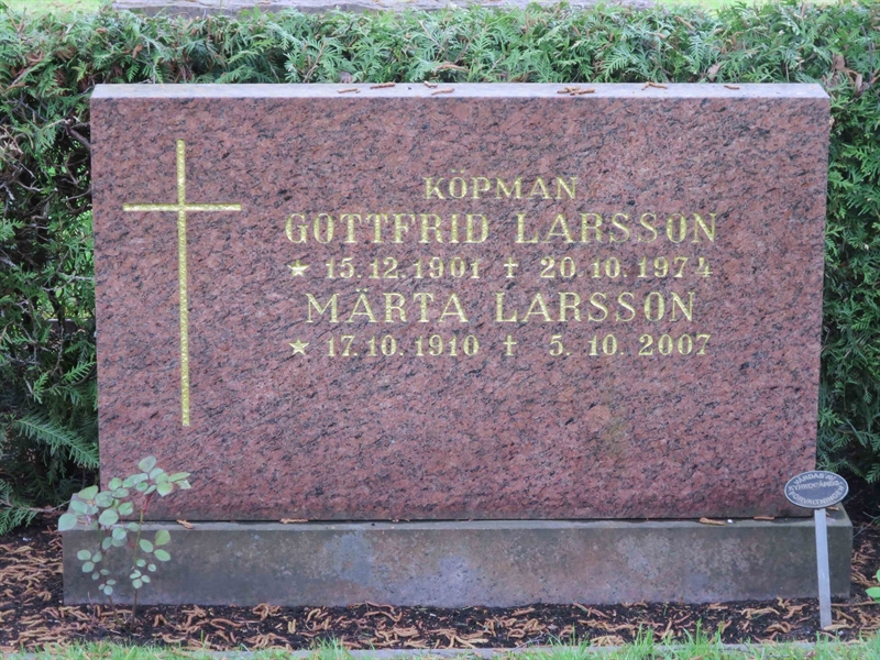 Grave number: HÖB 70E   131