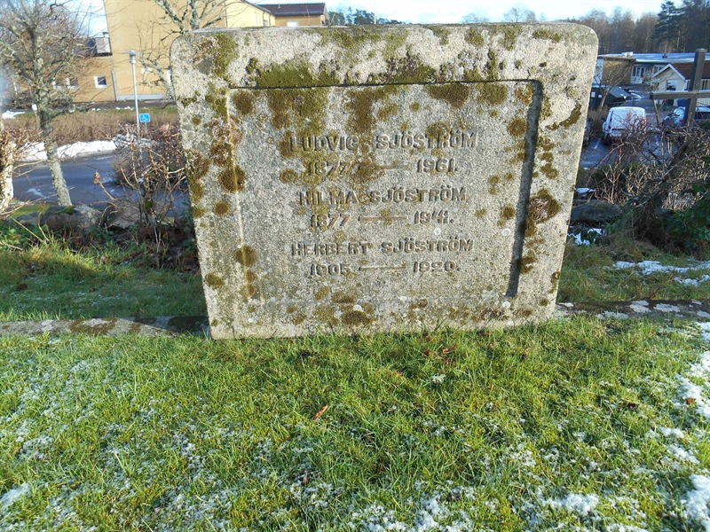 Grave number: Vitt N01    25, 26, 27