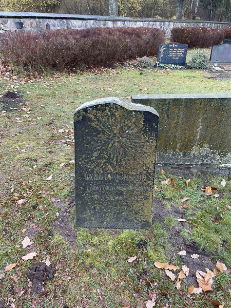 Grave number: VV 2    31