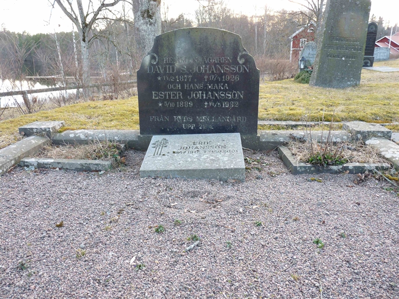 Grave number: JÄ 4   72