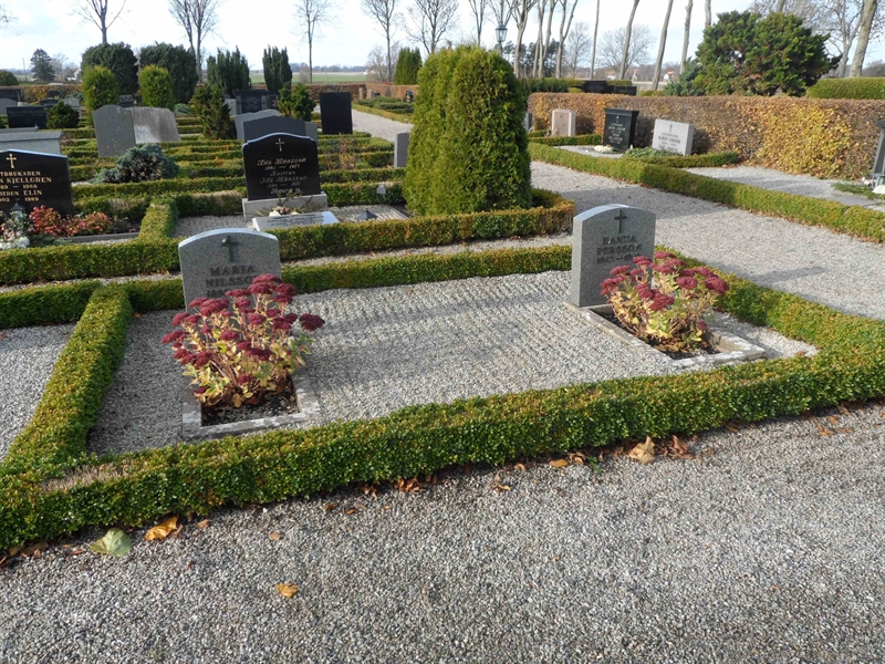 Grave number: ÖTN NMK1    12, 13, 14