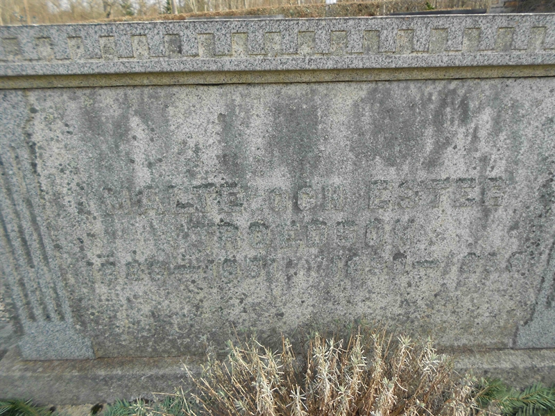 Grave number: NÅ M4    73, 74