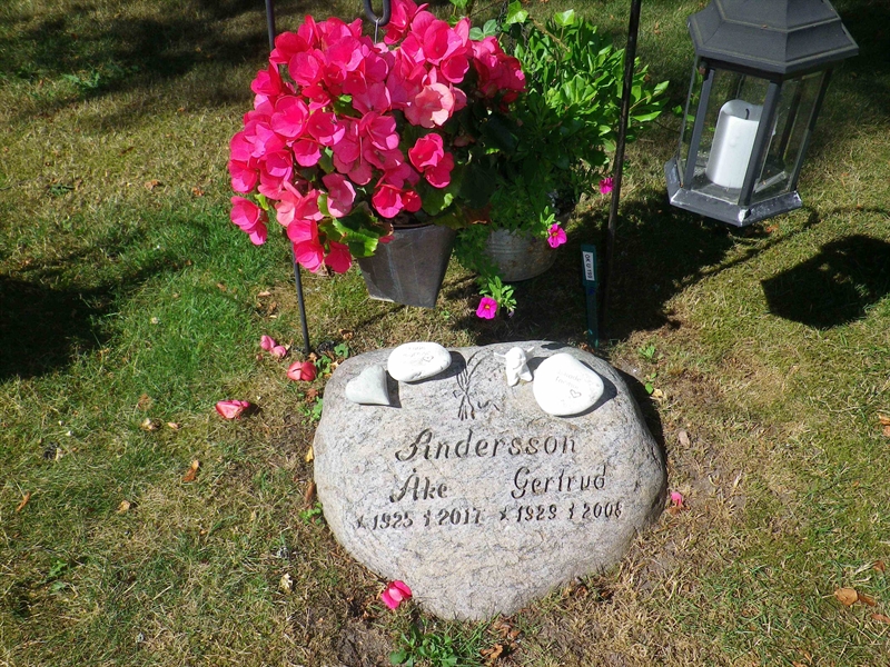 Grave number: OS ÖK U   199