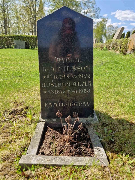 Grave number: 501 21 4103-4106
