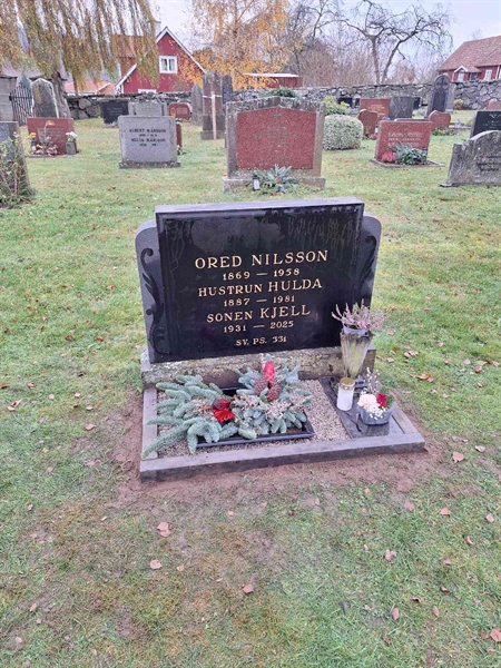 Grave number: VG A   110