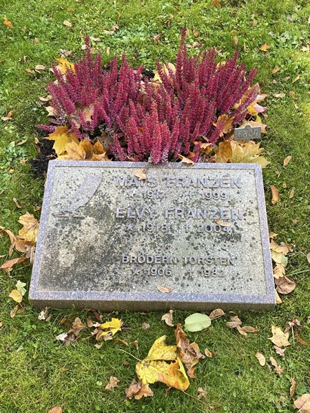 Hautatunnus: 1 H   337