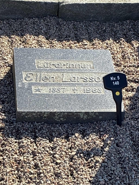 Grave number: 33 5   140