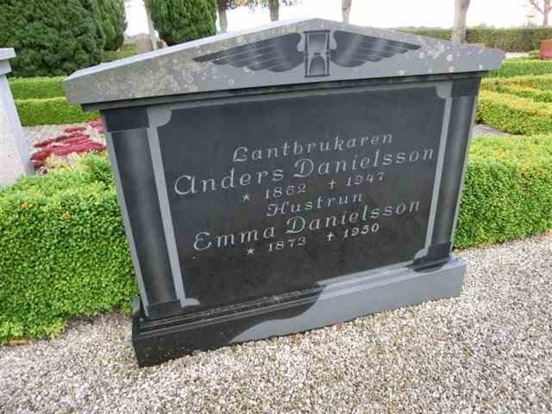 Grave number: ÖK M    014