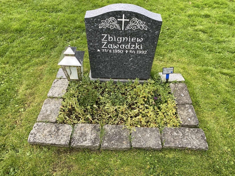 Hautatunnus: 2 C   175